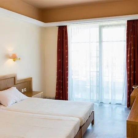 מלון Anita Hotel- Adults Only העיירה רתימנו