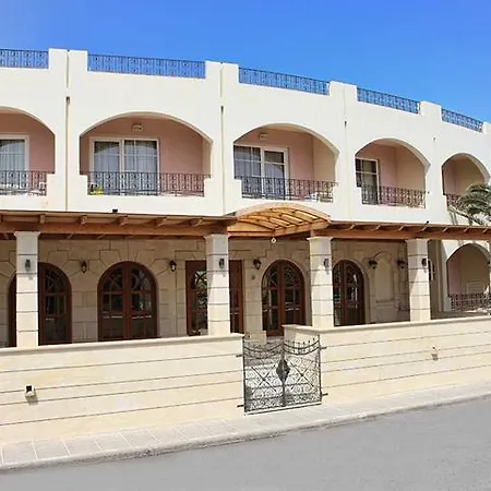 מלון Anita Hotel- Adults Only 3*