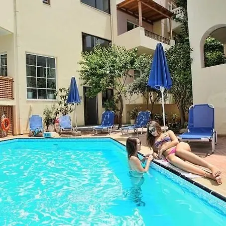 Anita Hotel- Adults Only מלון