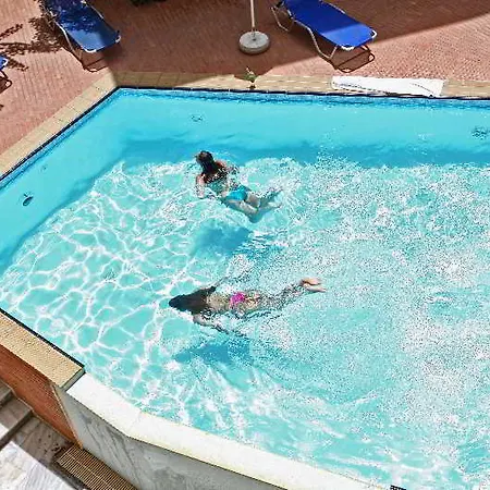Anita Hotel- Adults Only מלון העיירה רתימנו