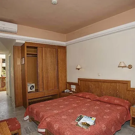 Anita Hotel- Adults Only 3* העיירה רתימנו
