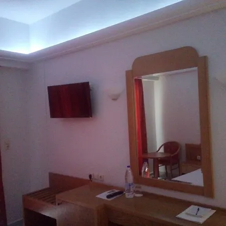 Anita Hotel- Adults Only 3* העיירה רתימנו