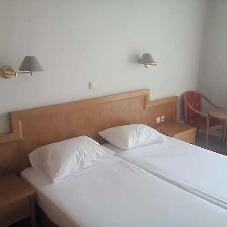מלון Anita Hotel- Adults Only 3*