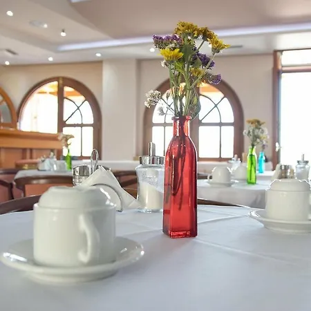 Anita Hotel- Adults Only 3* העיירה רתימנו