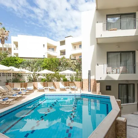 מלון Anita Hotel- Adults Only העיירה רתימנו